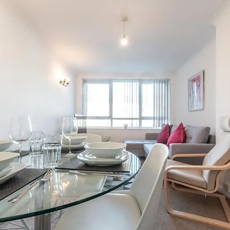 Southsea Contractor Haven: Flexible Beds & Smart TVs Apartment Portsmouth Exterior photo